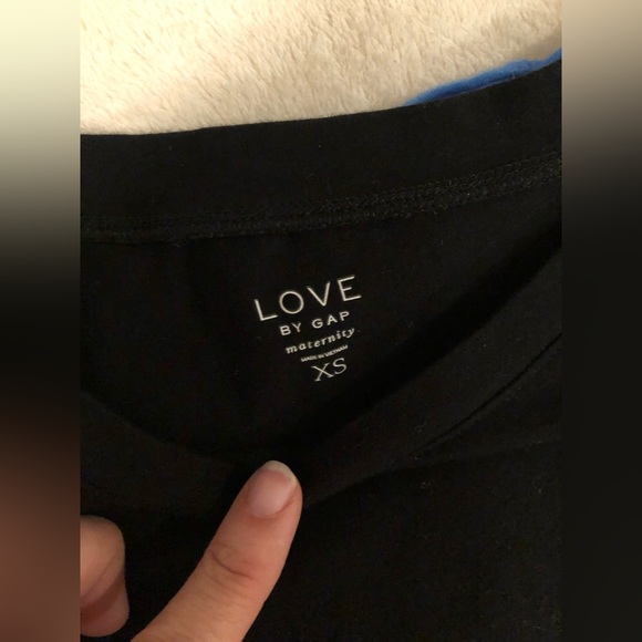 Lot Of Gap Maternity Tops Size XS - Picture 3 of 3